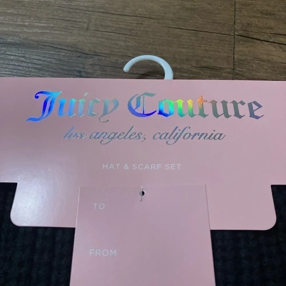 NWT JUICY COUTURE SCARF AND HAT  SET